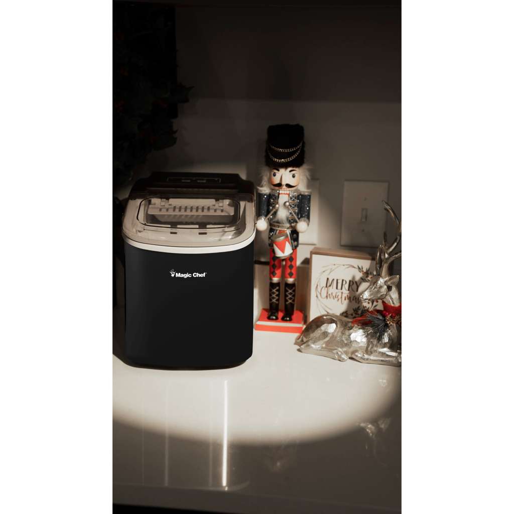 Magic Chef Portable Countertop Ice Maker, 27 Lb. per Day - Black - view 7